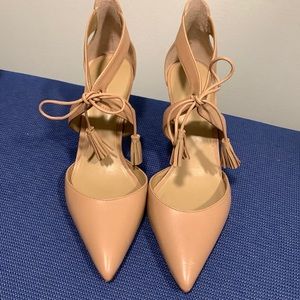 Ann Taylor nude pumps. 3 “ heel